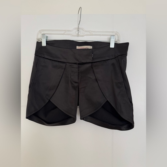 Nanushka Women’s Stretch Satiny Tulip Short Dress Shorts Black Sz Small - Picture 3 of 8